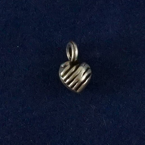 ΚΑΡΔΙΑ ΦΟΥΣΚΩΤΗ ΑΝΤΙΚΕ ΑΣΗΜΕΝΙΑ 925 ΚΑΡΔΙΑ ΦΟΥΣΚΩΤΗ ΑΝΤΙΚΕ ΑΣΗΜΕΝΙΑ 925