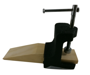 ΛΙΜΑΔΟΡΟΣ ΜΕ ΜΕΓΓΕΝΗ ΚΑΙ ΠΛΑΚΑ ΧΤΥΠΗΜΑΤΟΣ